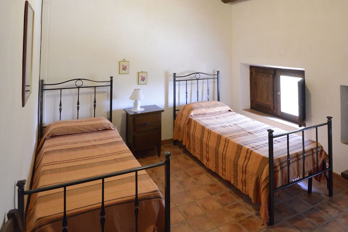 1 habitación, decoración personalizada, wifi gratis y ropa de cama
