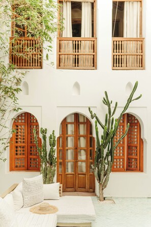 Nour Junior Suite | Coin séjour