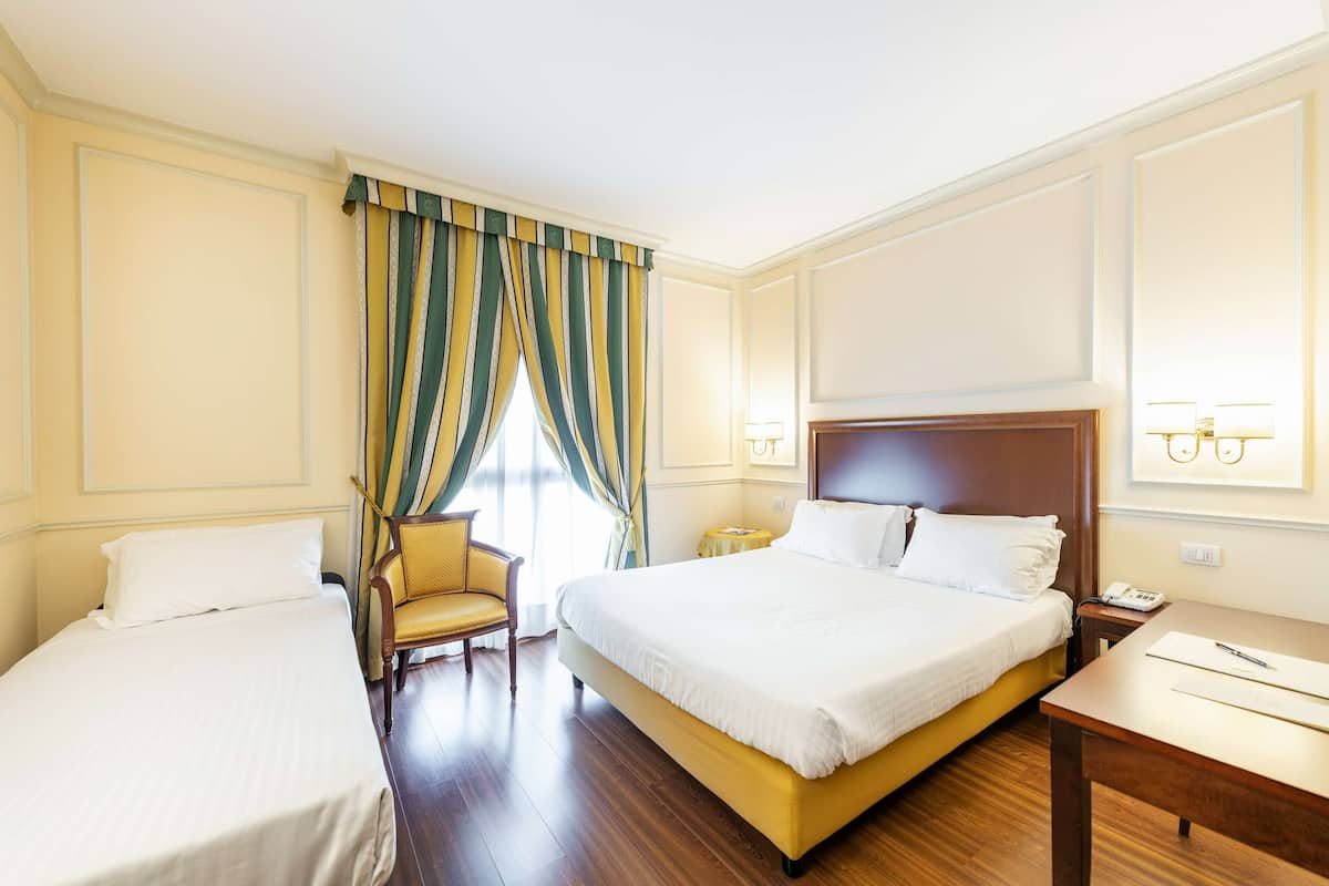 Classic Room, Multiple Beds, Non Smoking