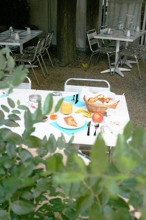 Terrace/patio - Hotel Vila (Frontignan)