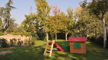 Children's play area - outdoor