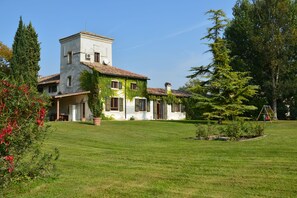 Villa, 4 Bedrooms, Garden View | Park view