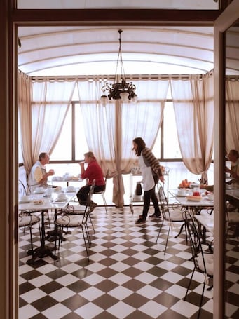 Desayuno continental incluido todos los días