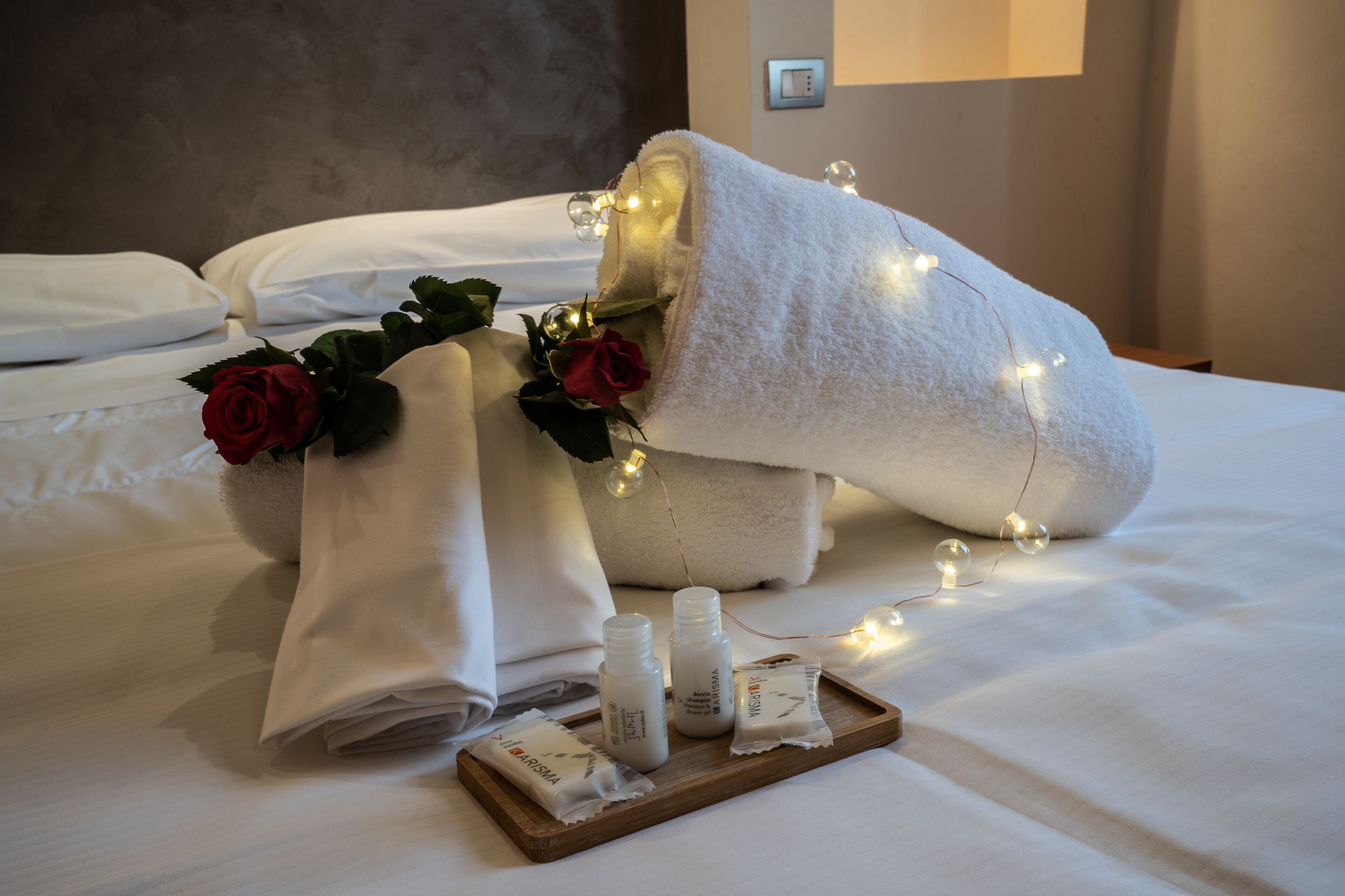 desk, cots/infant beds, free wifi, bed sheets