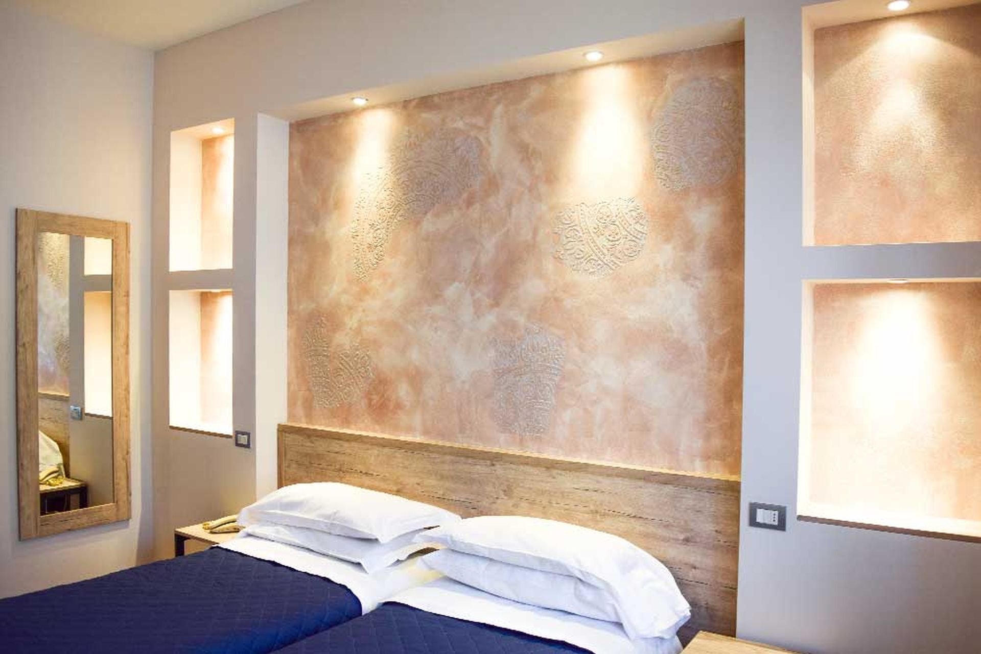 comfort double or twin room | desk, cots/infant beds, free wifi, bed sheets