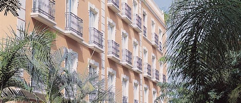 Fachada da propriedade