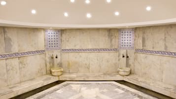Sauna, hot tub, Turkish bath/hammam, aromatherapy, hot stone massages