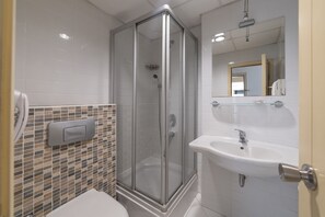 Shower, free toiletries, hair dryer, slippers - Seçkin Konaklar (Bodrum)