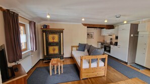 Romantisches Apartment, 1 Schlafzimmer, Stadtblick | Eigene Küche