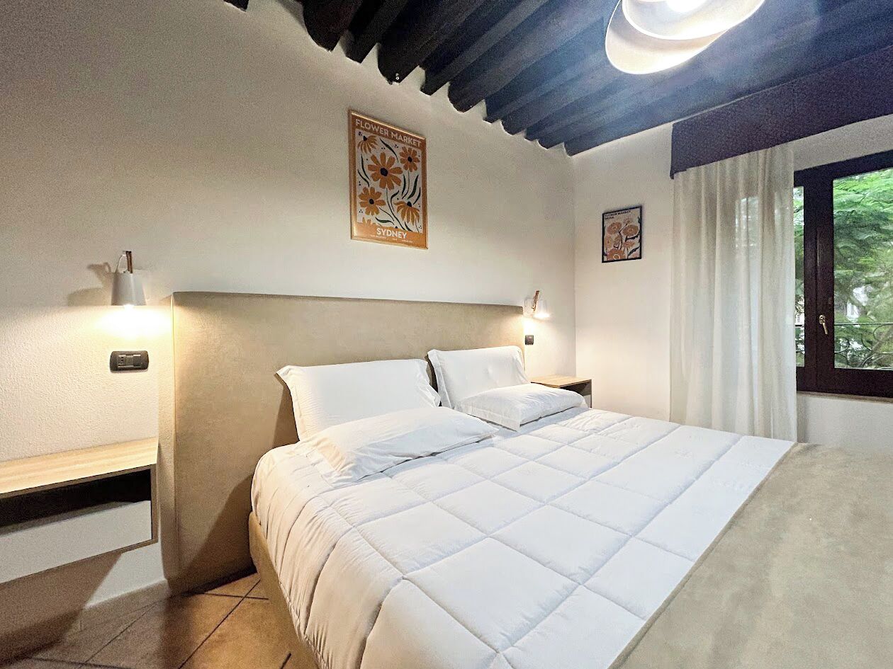 Doppia Superior | Una scrivania, Wi-Fi gratuito, lenzuola