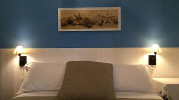 Minibar, escritorio y wifi gratis