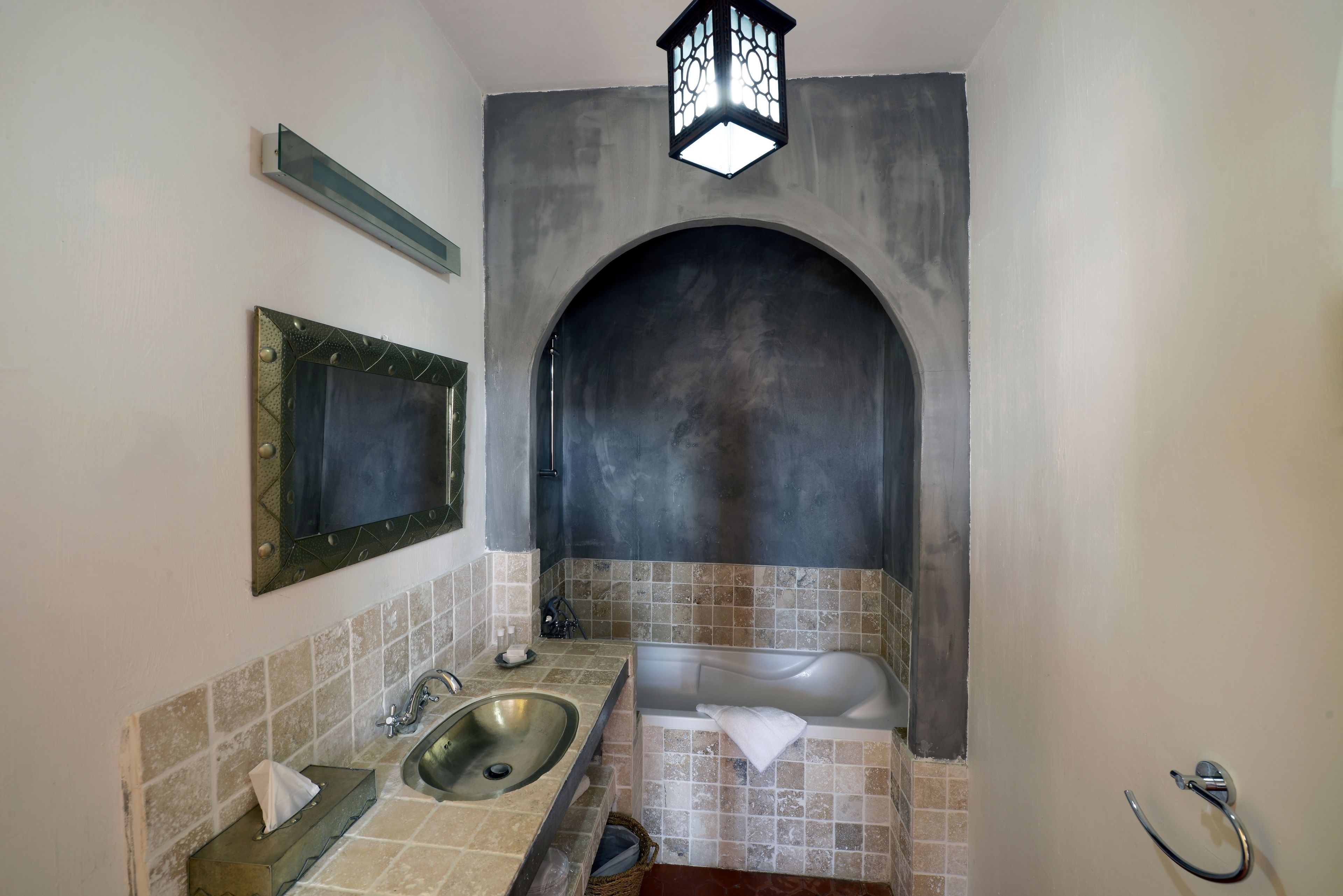 mini-suite quadruple	 | bathroom | free toiletries, hair dryer, towels