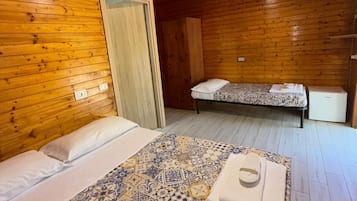 Bungalow for 3 people | In-room safe, WiFi (free), bed sheets
