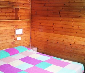 Caja de seguridad en la habitación, wifi gratis y ropa de cama 