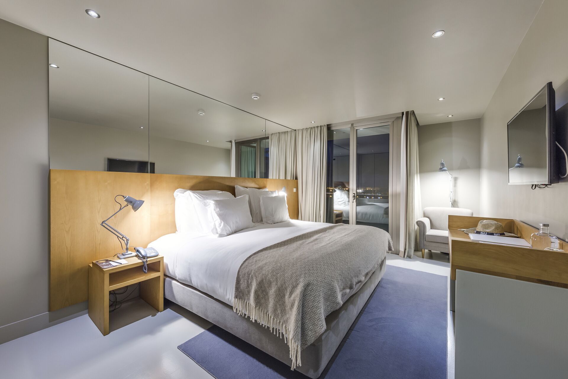 Minibar, in-room safe, desk, soundproofing