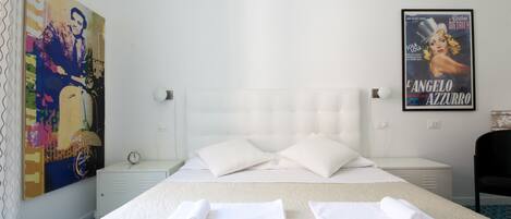 Individuell dekoriert, individuell eingerichtet, Bügeleisen/Bügelbrett