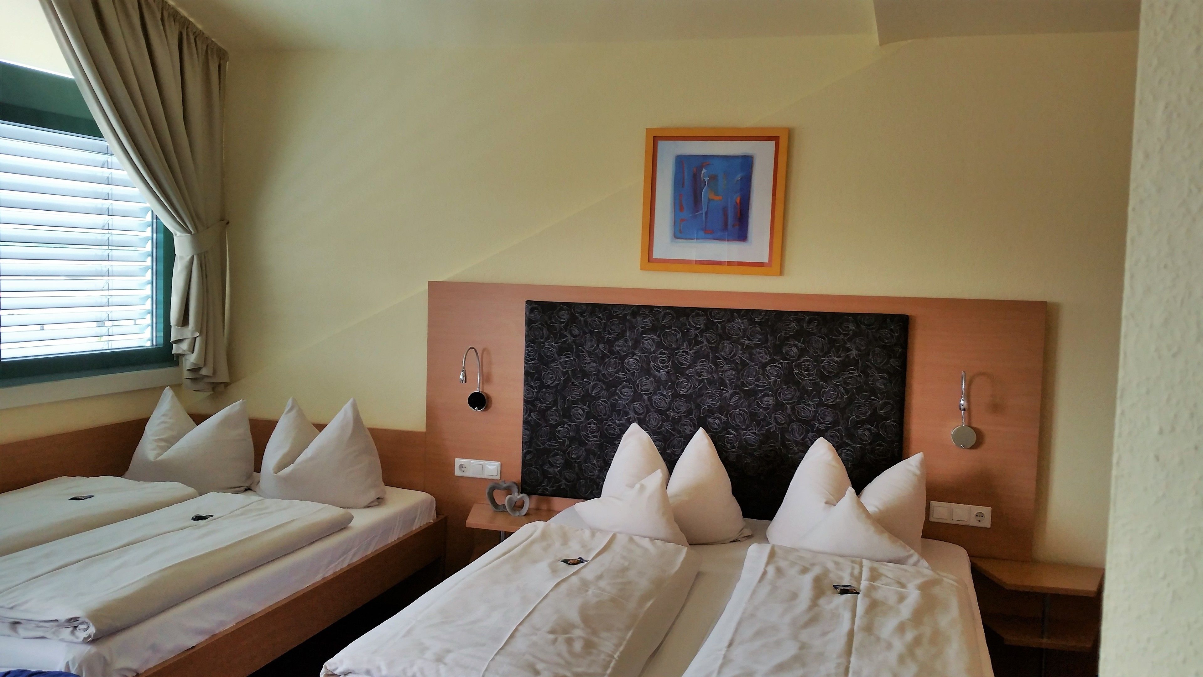 quadruple room | minibar, in-room safe, desk, iron/ironing board