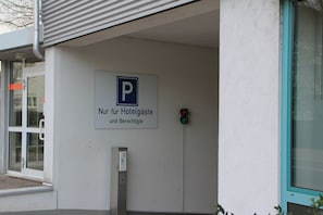 Free self parking