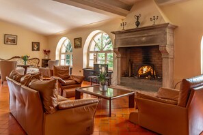 32-Zoll-Smart-TV mit Digitalempfang, Fernseher