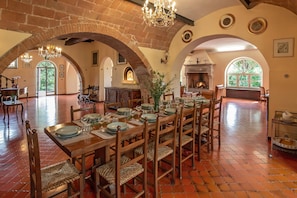 32-Zoll-Smart-TV mit Digitalempfang, Fernseher