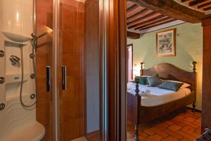 Amenidades de baño gratuitas, secadora de cabello, pantuflas, bidet 
