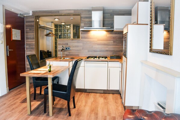 標準公寓 (Studio) | 私人廚房 | 電冰箱、微波爐、咖啡機/沖茶器、電熱水壺