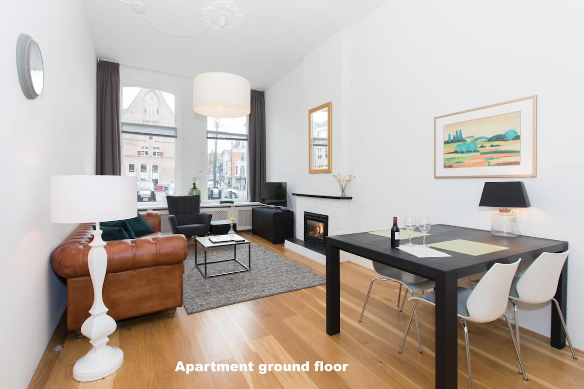 Superior Apartment, 2 Single Beds | Living area