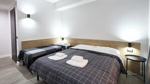 Unclassified image, 2 of 39, button - Seven Kings Relais (Rome)
