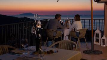 Couples dining