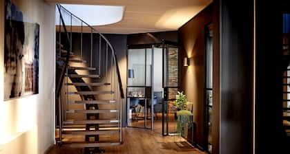 Hogerhuys - Adults Only