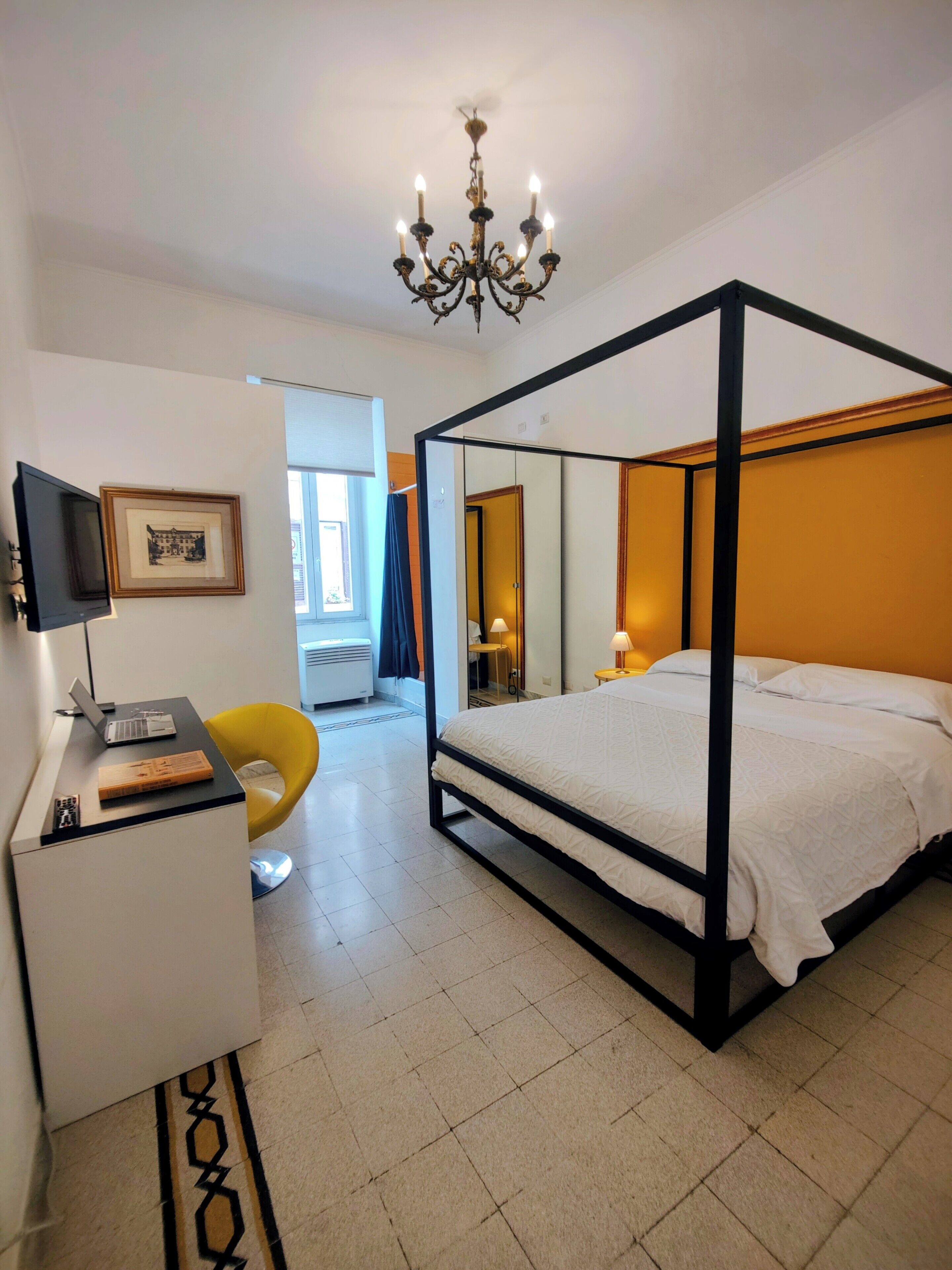 Suite superior, baño en la habitación | 1 habitación, sábanas de algodón egipcio y ropa de cama de alta calidad 