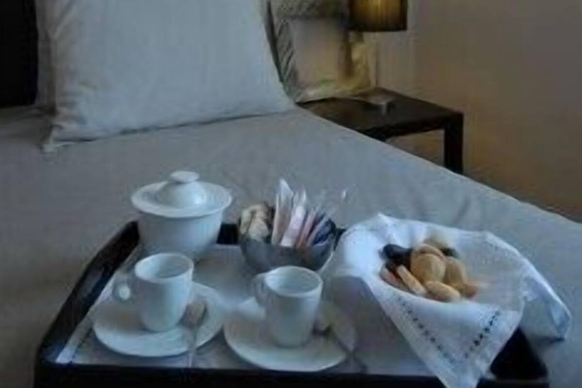 Double Room | Minibar, in-room safe, desk, blackout drapes