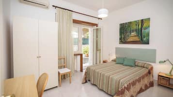 Double or Twin Room | Desk, free WiFi