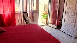 Double Room (external private bathroom) | Desk, iron/ironing board, free WiFi, bed sheets - Amélie (Palermo)