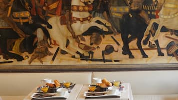 Se ofrece un desayuno continental (10.90 EUR por persona)