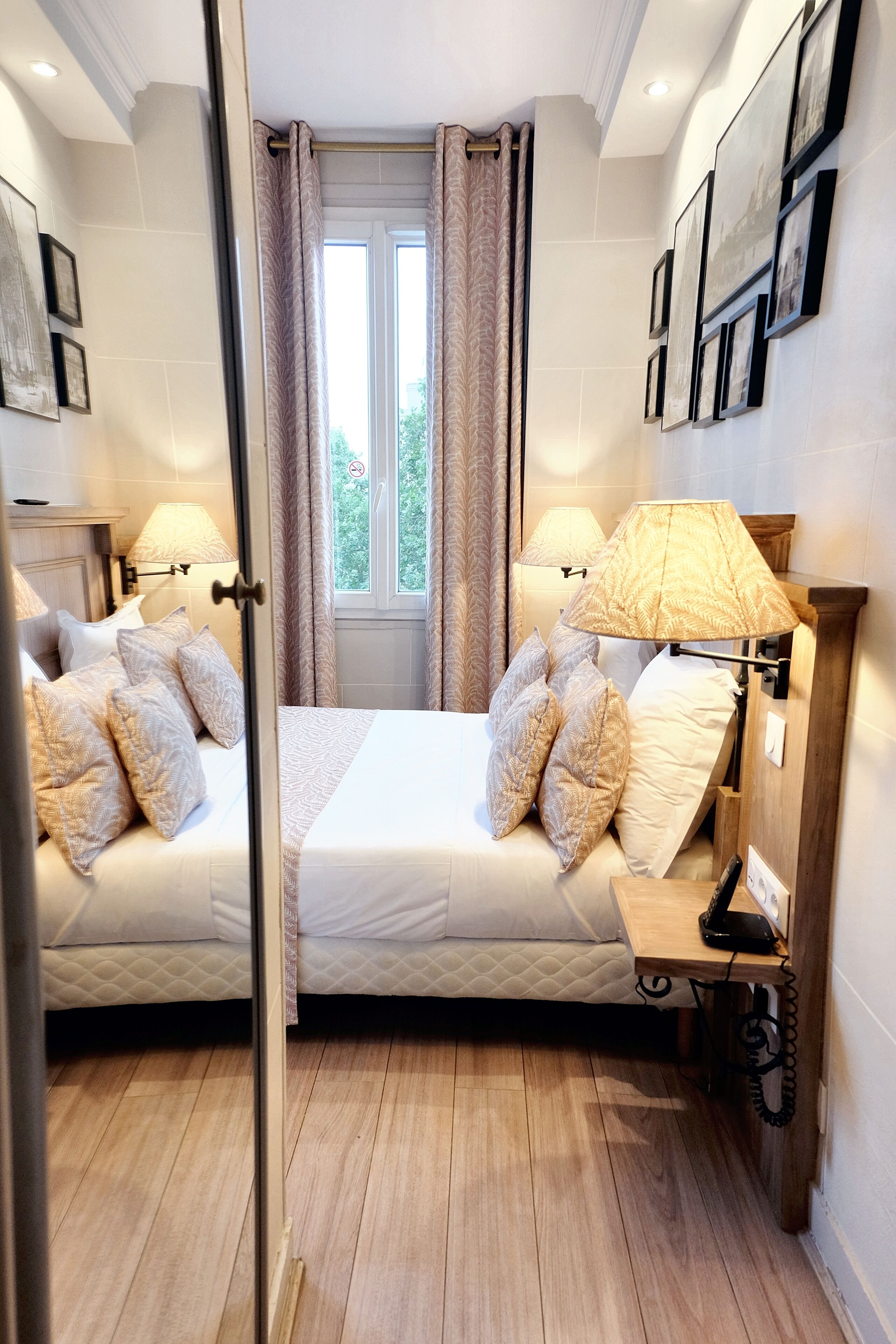 classic double room | hypo-allergenic bedding, in-room safe, individually decorated, desk