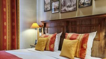 Twin Room | Hypo-allergenic bedding, in-room safe, individually decorated, desk