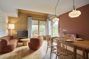 Standard Apartment, 1 Queen Bed, Balcony, Mountain View | In-room safe, desk, blackout drapes, soundproofing - Best Western Plus Pays du Mont Blanc (Passy)