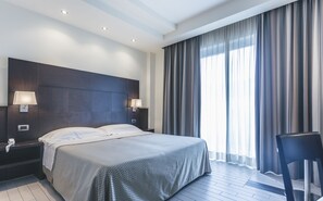 Select Comfort beds, minibar, in-room safe, desk - Hotel Principe Residence (Vasto)