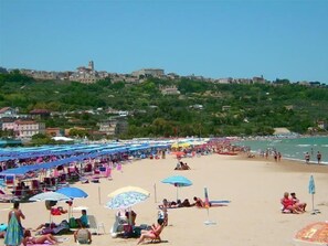 Privatstrand, Cabañas (kostenlos), Liegestühle, Sonnenschirme