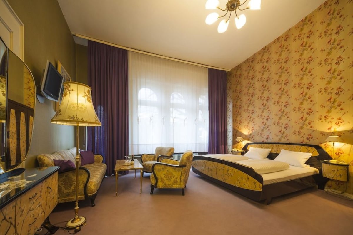 In-room safe, WiFi (free), individually decorated, bed sheets