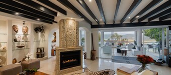 Villa Afrikana Guest Suites