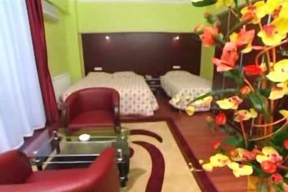 Suite | 1 bedroom, Select Comfort beds, minibar, in-room safe