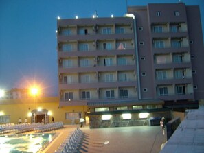 Exterior - Metropolis (Torbali)