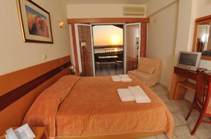 Double Room | Desk, free cribs/infant beds, free WiFi - Hellinis Hotel (Corfu)