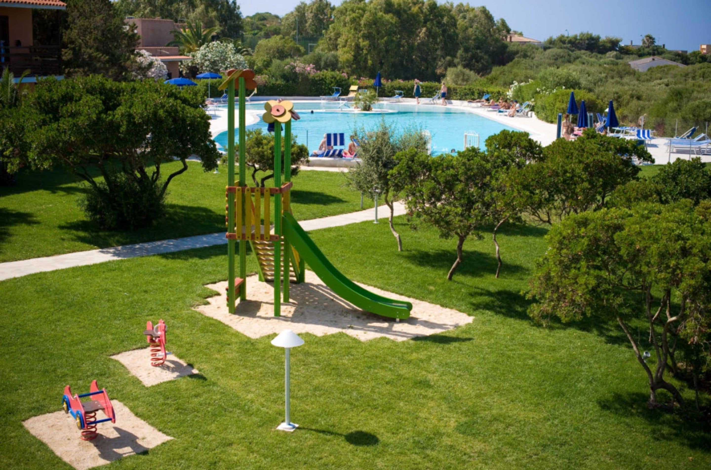 2 outdoor pools, pool umbrellas, sun loungers