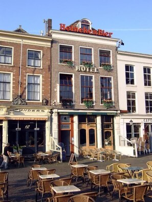 Front of property - Amadeus Hotel (Haarlem)