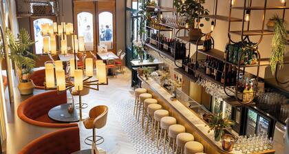Amadeus Hotel