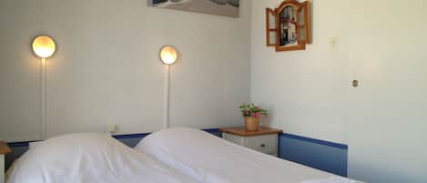 Camera Standard con 2 letti singoli, 2 letti singoli | Biancheria da letto ipoallergenica, minibar, una cassaforte in camera