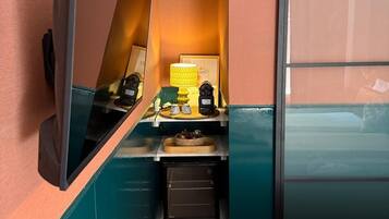 Habitación Deluxe doble | Ropa de cama hipoalergénica, minibar, caja fuerte
